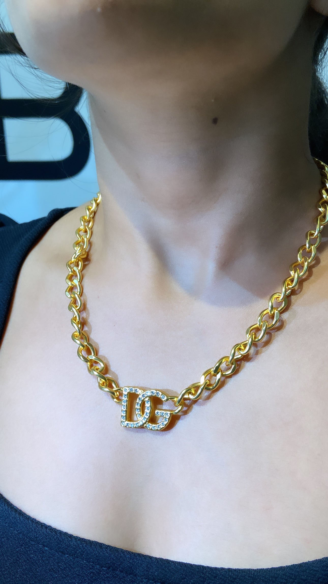 DG NECK CHAIN