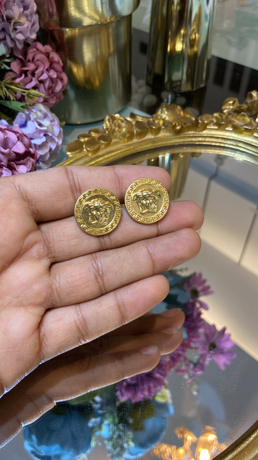 Ver round face earrings