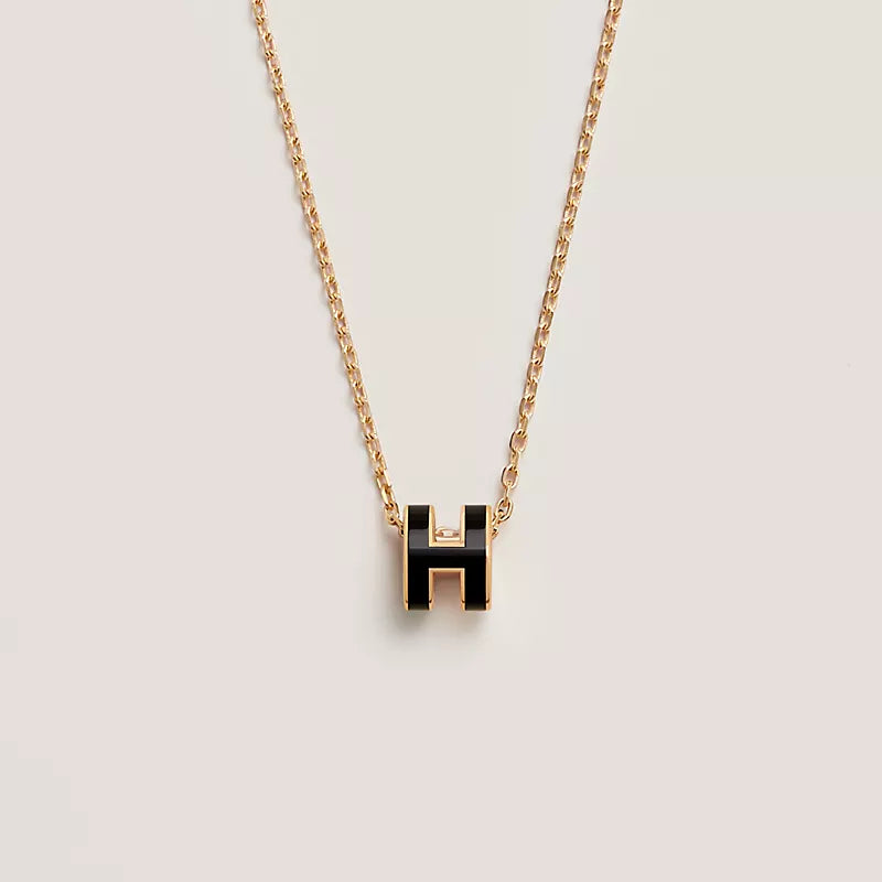 H Pop pendant chain