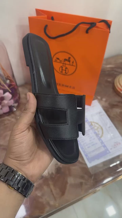 BLACK ORAN SLIDES