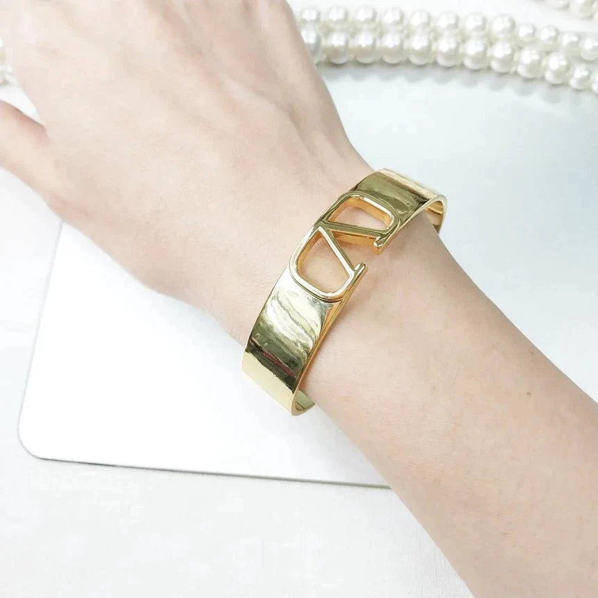 VALEN GOLD CUFF (Fits All sizes)