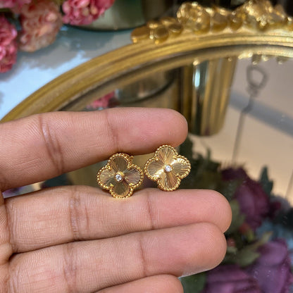 CLVR GOLD EARRINGS