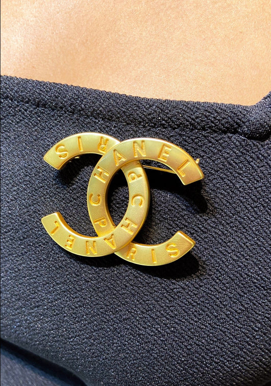 CC ENGRAVE BROOCH