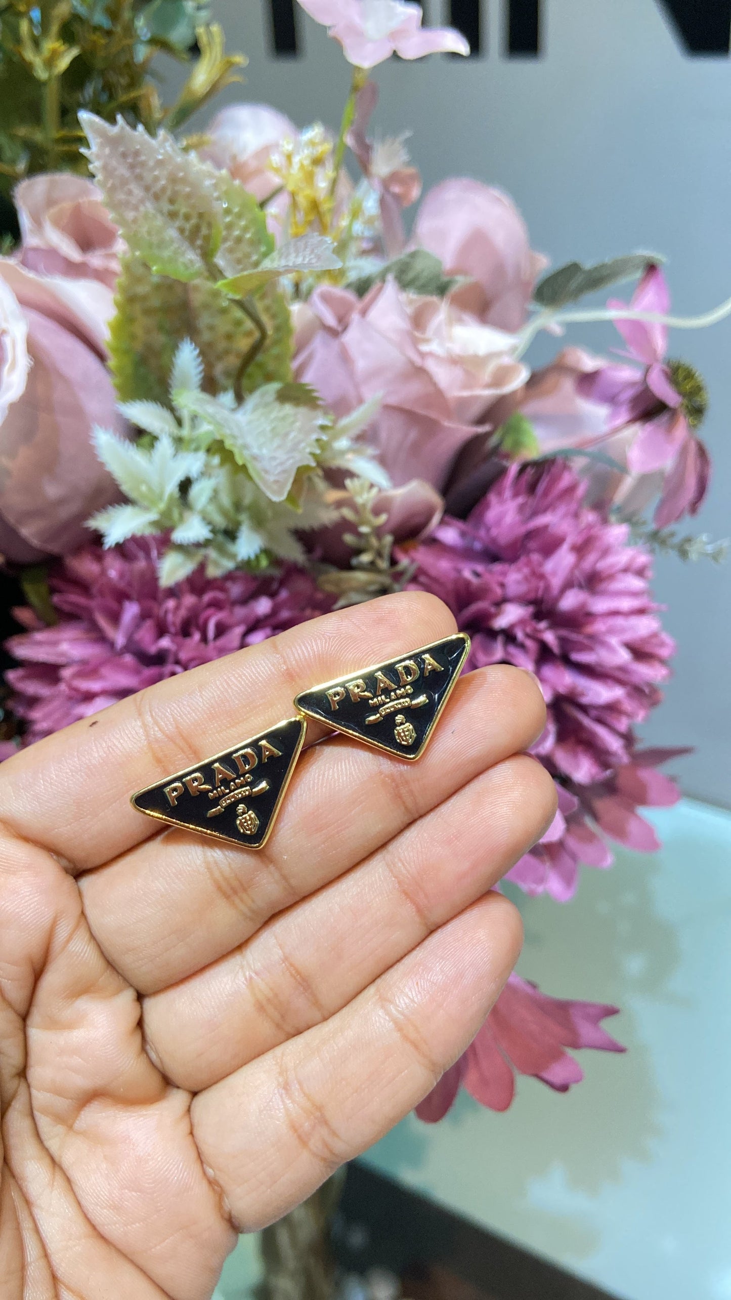 Pra Triangle Earrings