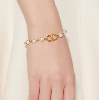 V pearl Bracelet