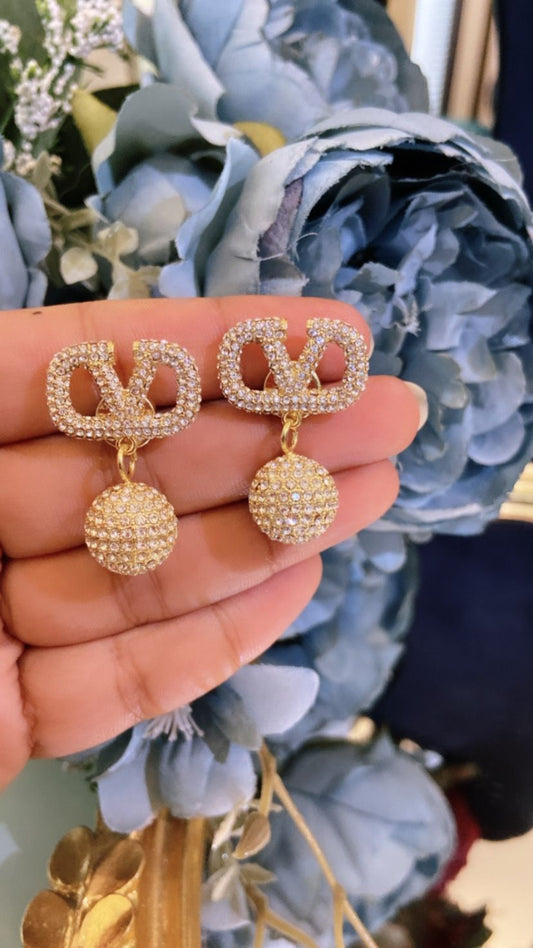 Val diamond ball drop earring